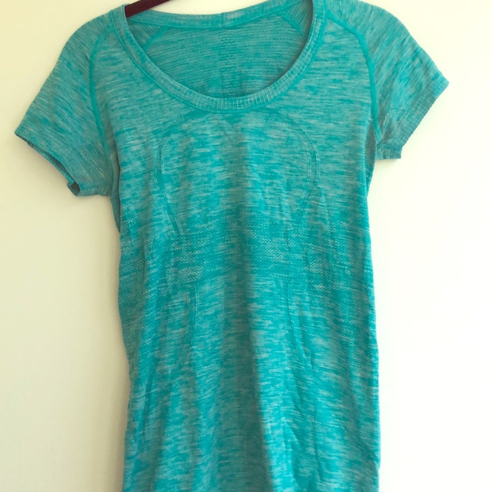 Lululemon short sleeve Swiftly top